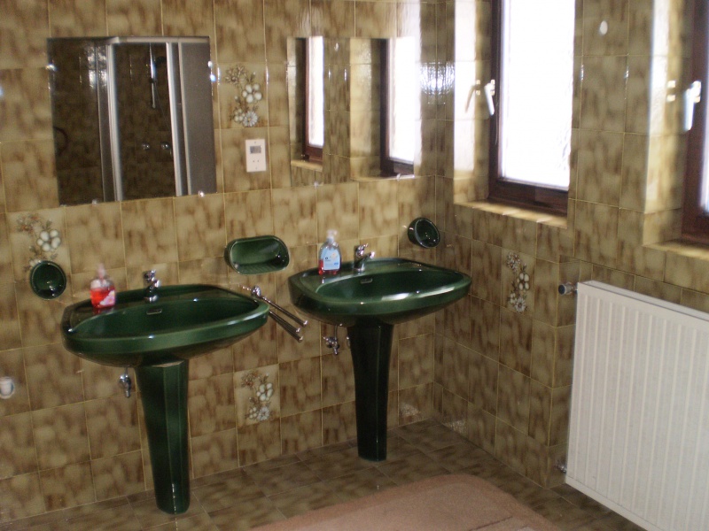 3. Négyágyas szoba fürdő #2